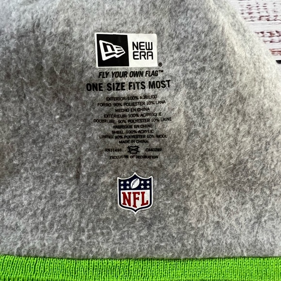 Seattle Seahawks knit beanie - Picture 2 of 3